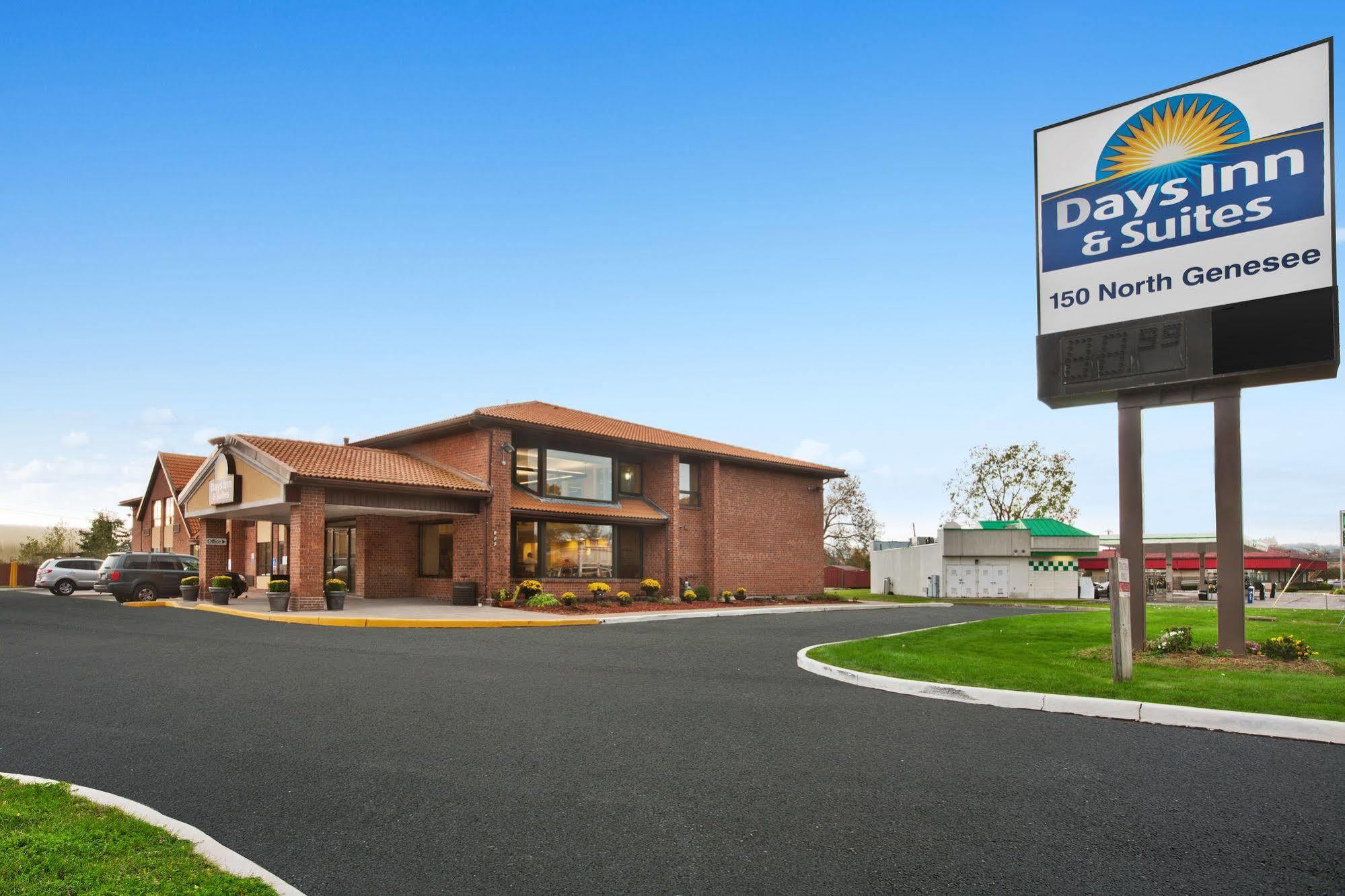 Days Inn By Wyndham Ютіка Екстер'єр фото